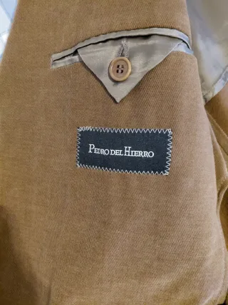 Americana elegante color camel