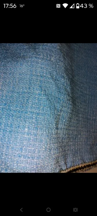 Falda azul claro con bolsillos