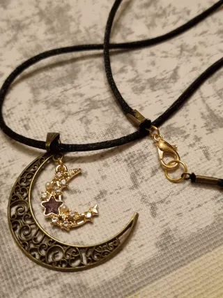 Collana con luna e stelle
