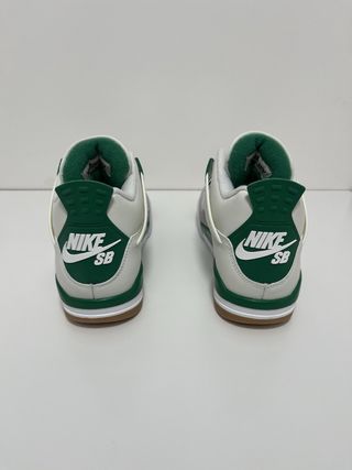 Jordan 4 Retro SB Pine Green Talla 39