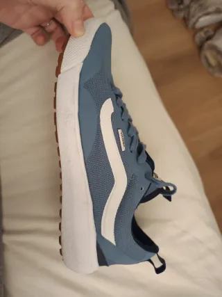 Zapatillas Vans Ultrarange Azules y Blancas
