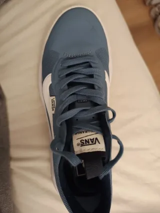 Zapatillas Vans Ultrarange Azules y Blancas