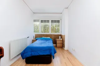 Se alquila habitación sencilla para una sola r p