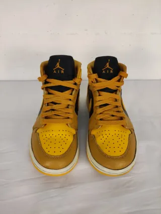 Air Jordan 1 Mid Giallo Nero