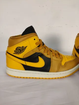Air Jordan 1 Mid Giallo Nero