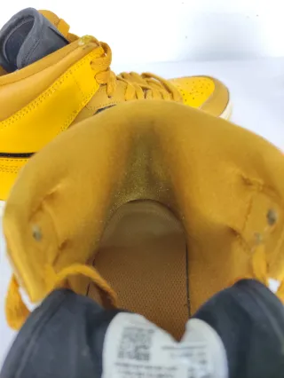 Air Jordan 1 Mid Giallo Nero