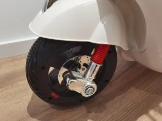 Moto Vespa Eléctrica Niños