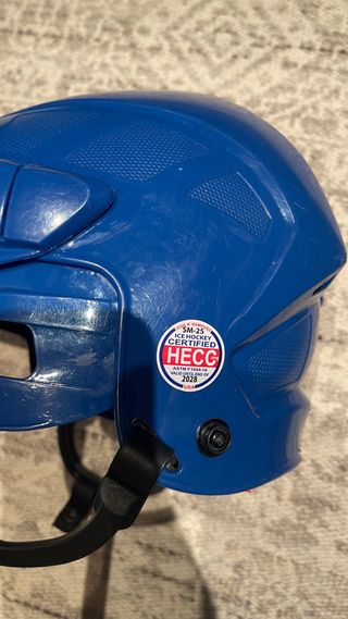 Casco de hockey CCM azul