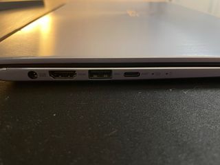 Portátil Asus Zenbook UX431FAC I5 10thgen 2.11 GhZ
