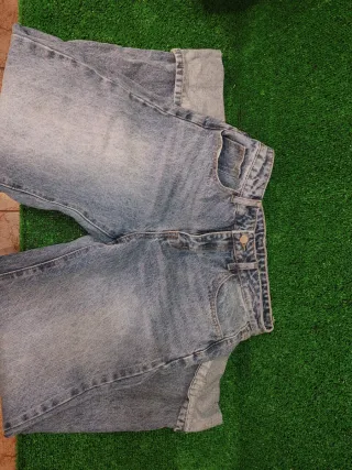 Pantalón vaquero azul ancho