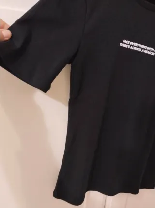 Camiseta Zara Negra con Frase