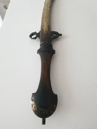 Jenya decorativa vintage metal y madera