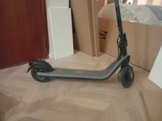 Patinete eléctrico gris ninebot pro2