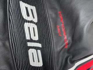 Mono de moto Bela piel