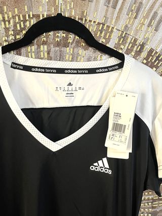 Camiseta deportiva Adidas negra talla M