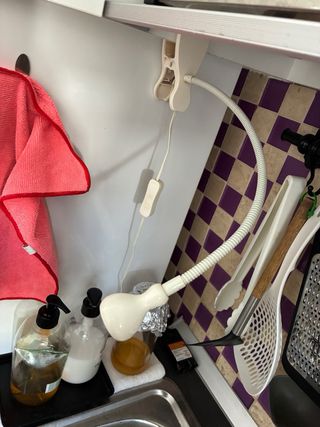 Lámpara IKEA flexible blanca