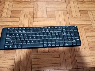 Kit di Torre HP Neg + Android TV + Tastiera e mouse Logitech