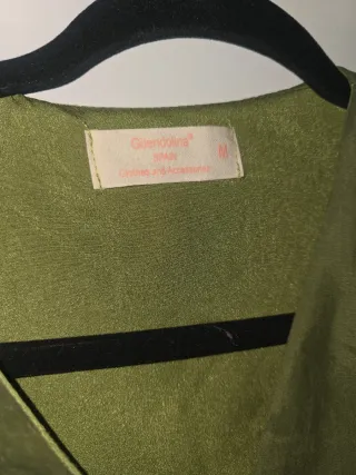 Vestido verde antelina