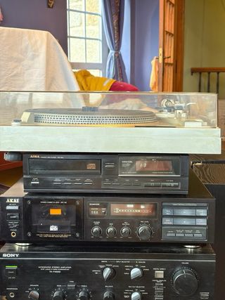 Set musicale. Disco in vinile, CD e cassette