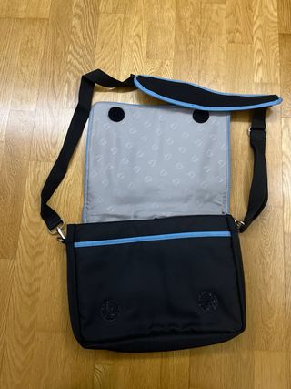 Bolso porta PC negro y azul