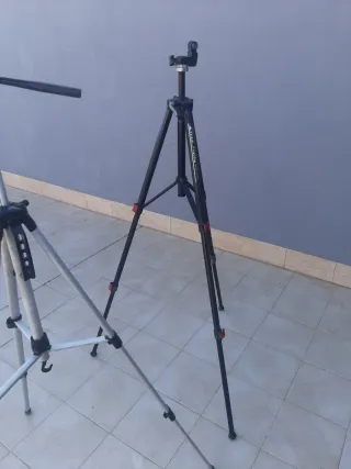 2 Cavalletti per foto e telecamere