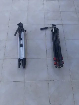 2 Cavalletti per foto e telecamere