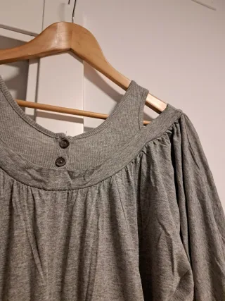 Camiseta hombros descubiertos Talla M/L