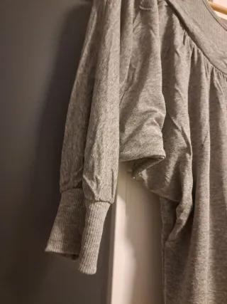 Camiseta hombros descubiertos Talla M/L