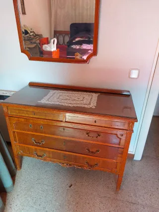 Dormitorio clásico completo de madera maciza – est