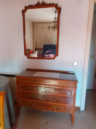 Dormitorio clásico completo de madera maciza – est