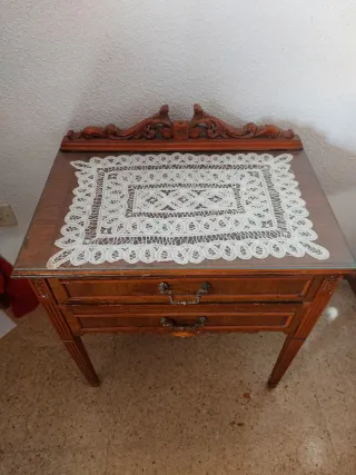 Dormitorio clásico completo de madera maciza – est