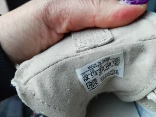 Zapatos Adidas Beige