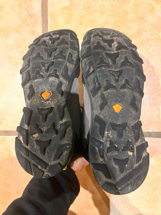 Botas montaña niño talla 39