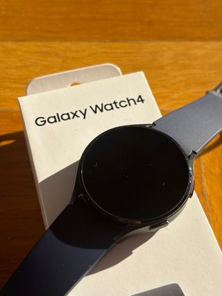 Samsung Galaxy Watch 4 Negro + 3 Correas