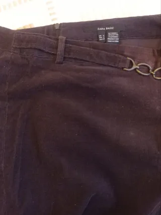 Falda de pana fina con cinturón