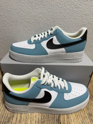 Nike Air Force 1 Azul y Blanco