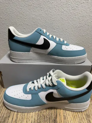 Nike Air Force 1 Azul y Blanco