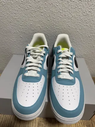 Nike Air Force 1 Azul y Blanco