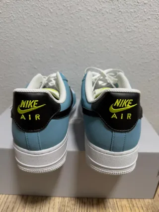 Nike Air Force 1 Azul y Blanco