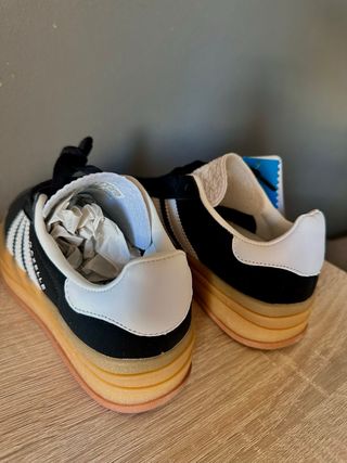 Adidas Gazelle Plataforma Negra Blanca