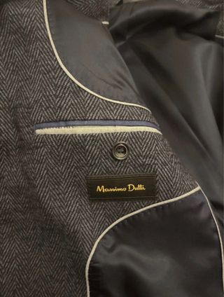Americana Massimo Dutti Azul oscuro de espiga.
