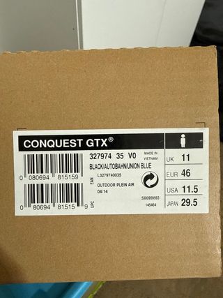 Botas de montaña Salomon negras y azules