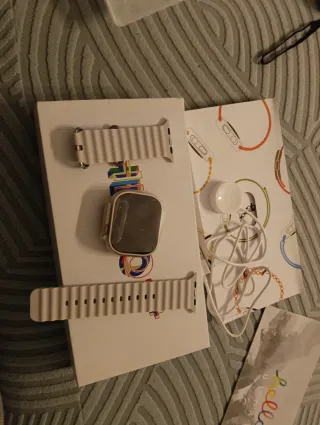 Reloj Beige y Plateado