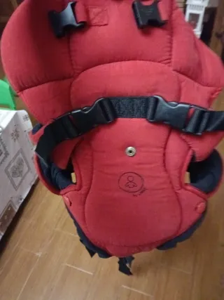 Portabebés ergonómico rojo