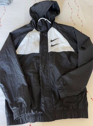 Sudadera Nike Talla S Negra y Blanca