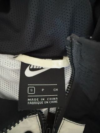 Sudadera Nike Talla S Negra y Blanca