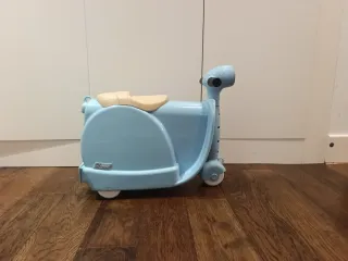 Maleta infantil Skoot azul y beige