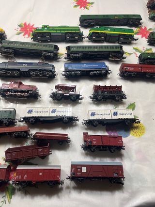 Lotti di treni in scala HO