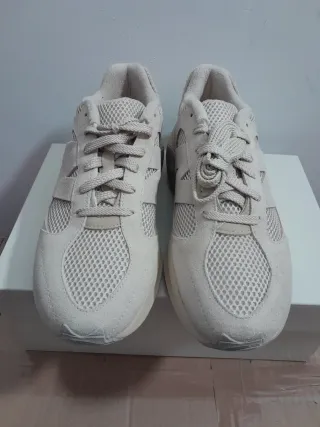 New Balance Beige Zapatillas Deportivas