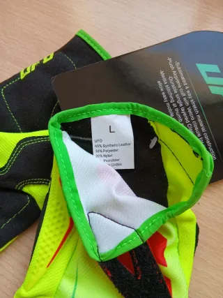 Guantes UFO motocross
